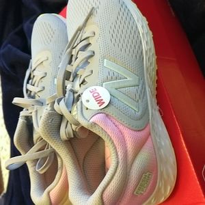 NIB New Balance youth tennis shoes